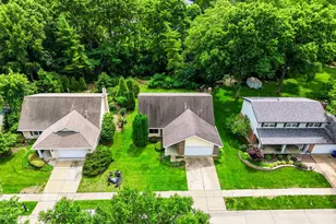 1089 Pinrun Dr, Ballwin, MO 63011 - Photo 4