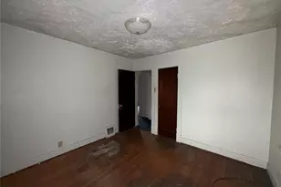 8249 Appleton Dr, University City, MO 63132 - Photo 10