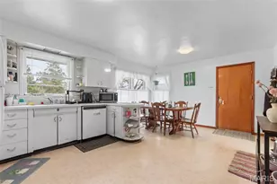 960 Chesterfield Pkwy E, Chesterfield, MO 63017 - Photo 12