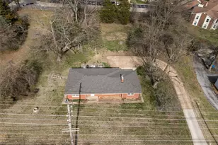 960 Chesterfield Pkwy E, Chesterfield, MO 63017 - Photo 2