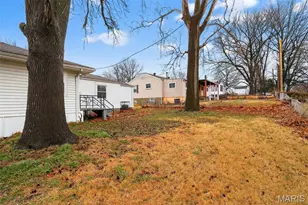 1212 Kilgore Dr, Saint Louis, MO 63137 - Photo 8