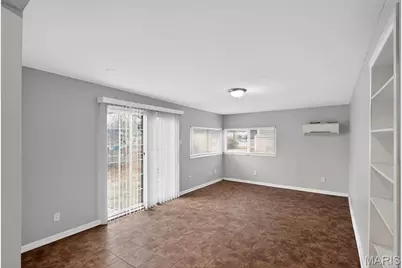 10139 Edgefield Drive, Saint Louis, MO 63136 - Photo 18