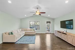 518 Crestfall Dr, Washington, MO 63090 - Photo 8