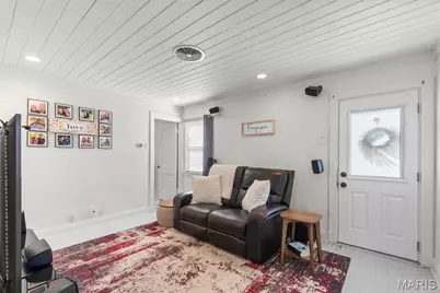 11945 Lillian Avenue, Des Peres, MO 63131 - Photo 2