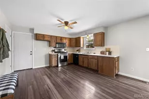 3213 Apple Dr, Saint Charles, MO 63301 - Photo 8