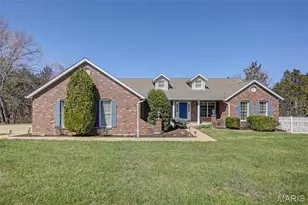 2489 Stonegate Dr, Festus, MO 63028 - Photo 2