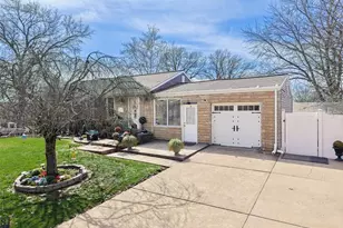 4028 Blow St, Saint Louis, MO 63116 - Photo 2