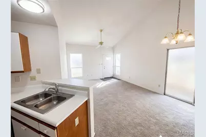 2659 Liberty Gardens Drive, Florissant, MO 63031 - Photo 8