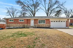 9840 Lakeford Ln, Saint Louis, MO 63123 - Photo 1