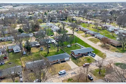 9840 Lakeford Lane, Saint Louis, MO 63123 - Photo 36