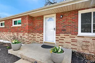 9840 Lakeford Ln, Saint Louis, MO 63123 - Photo 2