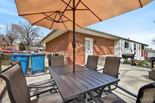 9840 Lakeford Ln, Saint Louis, MO 63123 - Photo 30