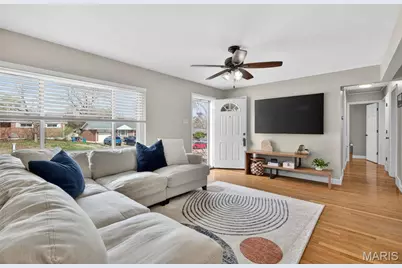 9840 Lakeford Lane, Saint Louis, MO 63123 - Photo 6