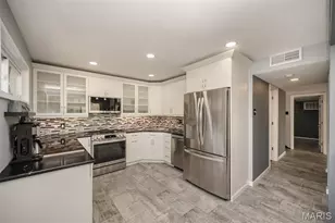 702 Culloden Rd, Saint Louis, MO 63122 - Photo 14