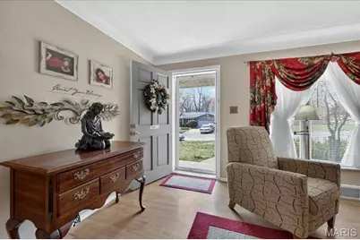 1125 Hawkstone Lane, Saint Louis, MO 63125 - Photo 8