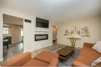 4107 Hummingbird Court, Saint Louis, MO 63123 - Photo 4