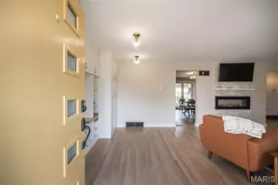 4107 Hummingbird Ct, Saint Louis, MO 63123 - Photo 2