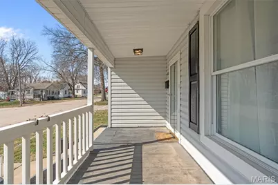 301 E Maple Street, Wentzville, MO 63385 - Photo 4