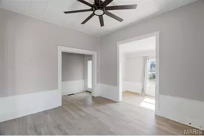 301 E Maple Street, Wentzville, MO 63385 - Photo 8