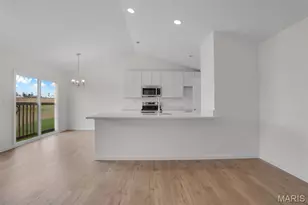 1613 Winding Mdws Dr, Fenton, MO 63026 - Photo 4