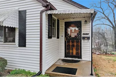 2914 Lyndhurst Avenue, Saint Louis, MO 63121 - Photo 2