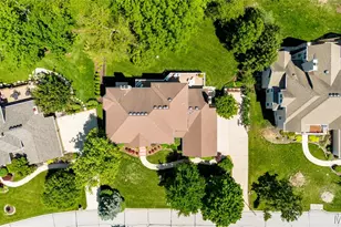 14301 Manderleigh Woods Dr, Town and Country, MO 63017 - Photo 4