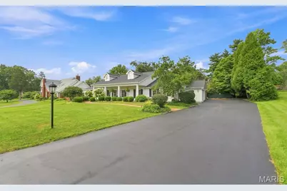 1831 Camberly Road, Des Peres, MO 63131 - Photo 4