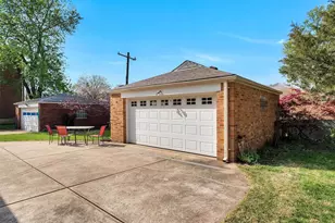 6258 Sunshine Dr, Saint Louis, MO 63109 - Photo 6