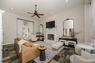 2134 Lakeview Dr, Crystal Lake Park, MO 63131 - Photo 6