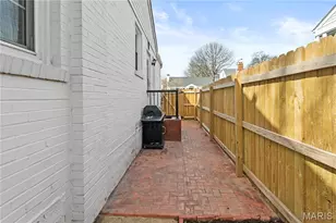 840 Wild Cherry Ln, University City, MO 63130 - Photo 36