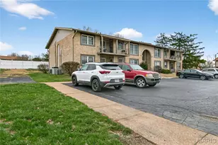 3181 Carefree Ln, Florissant, MO 63033 - Photo 4