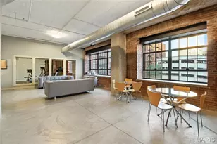 1627 Locust St, Saint Louis, MO 63103 - Photo 36