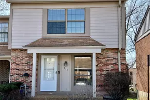 217 Carmel Woods Dr, Ellisville, MO 63021 - Photo 1