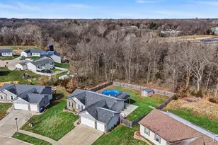 707 Talon Dr, Wright City, MO 63390 - Photo 30