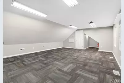 560 N Jefferson Street, Florissant, MO 63031 - Photo 8