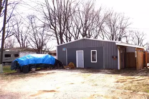 903 S Clark St, Vandalia, MO 63382 - Photo 2