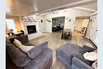 710 Central Parkway, Florissant, MO 63031 - Photo 4