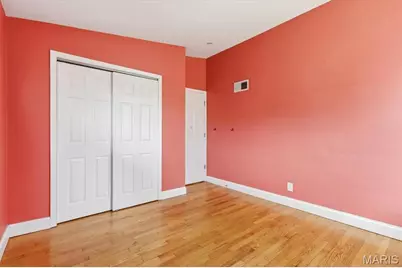 7827 Milan Avenue, University City, MO 63130 - Photo 20