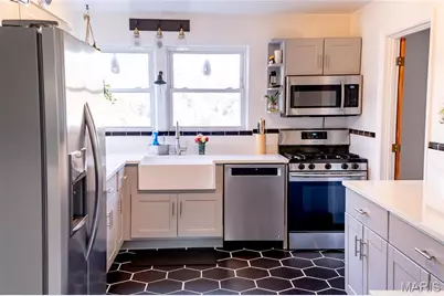 6 Cardigan Drive, Ferguson, MO 63135 - Photo 28