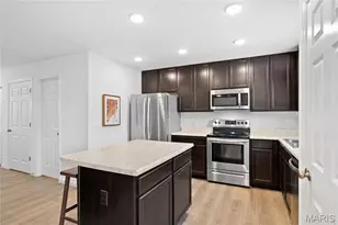 365 Newbridge Wy, O'Fallon, MO 63368 - Photo 8