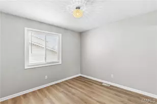 1954 Tealwood Cove Dr, Florissant, MO 63031 - Photo 12