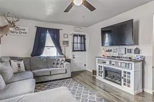 810 S 4th St, De Soto, MO 63020 - Photo 4