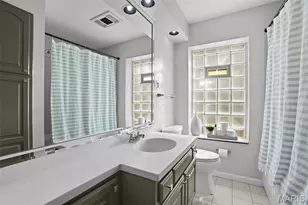 9209 Lucia Dr, Saint Louis, MO 63123 - Photo 12