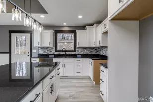 20977 Halifax Dr, St Robert, MO 65584 - Photo 10