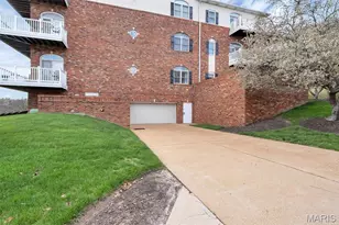 7400 Whitehall Colonial Ln, Shrewsbury, MO 63119 - Photo 26