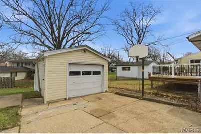 3917 Crosby Drive, Saint Louis, MO 63123 - Photo 36