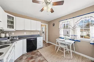 809 Lincoln St, Elsberry, MO 63343 - Photo 14