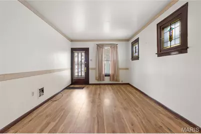 5223 Schollmeyer Avenue, Saint Louis, MO 63109 - Photo 2