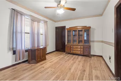 5223 Schollmeyer Avenue, Saint Louis, MO 63109 - Photo 4