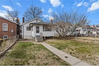 5223 Schollmeyer Avenue, Saint Louis, MO 63109 - Photo 12